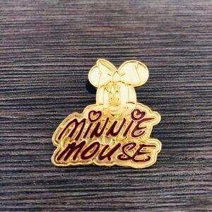 Disney Official Trading Pin: Minnie Mouse Signature Limited Edition